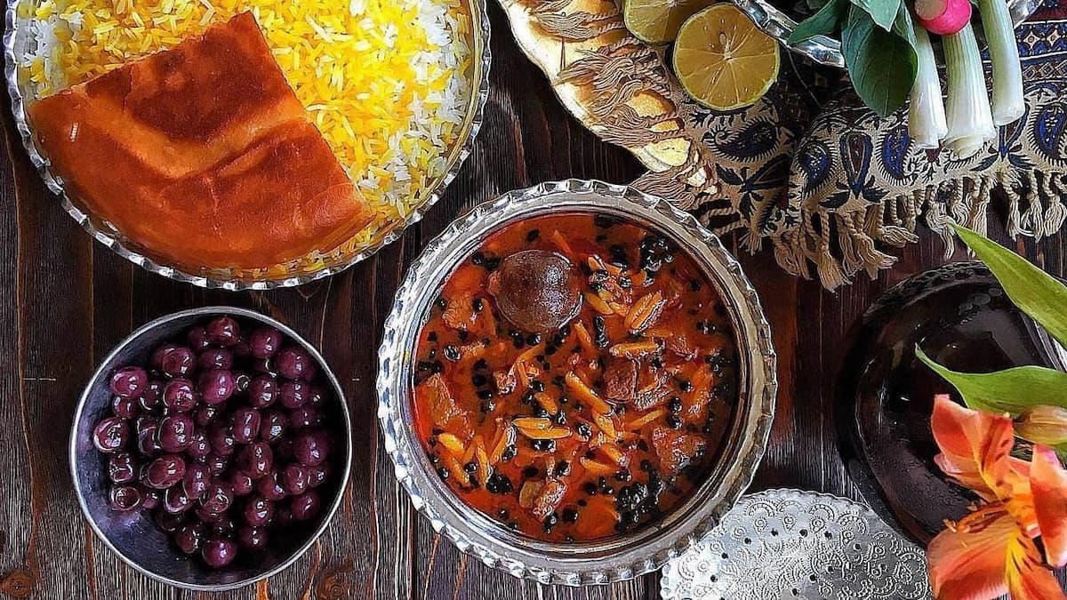 دستور پخت خورشت هویج| این غذای تبریزی با طعم ترش را درست کنید و لذت ببرید