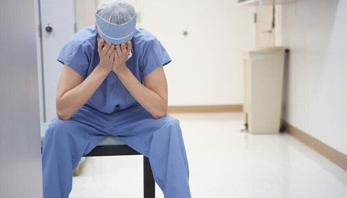 اعلام هشدار نسبت به خودکشی سریالی پزشکان | آمار خودکشی پزشکان زن بیشتر از پزشکان مرد