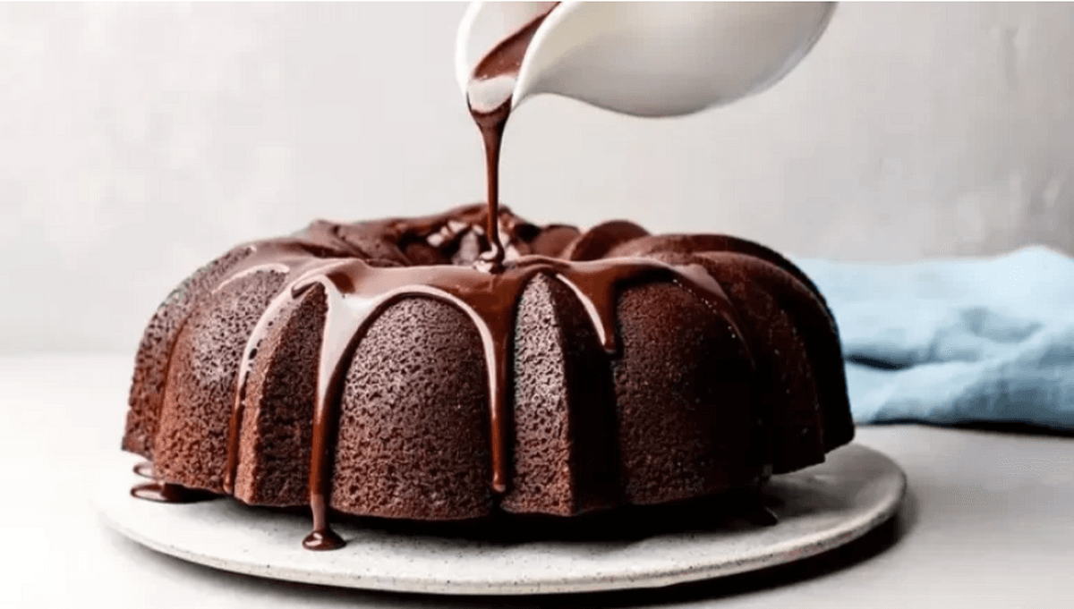 طرز تهیه کیک با لایه های گاناش | با شکلات و خامه صبحانه یک کیک خوشمزه درست کن