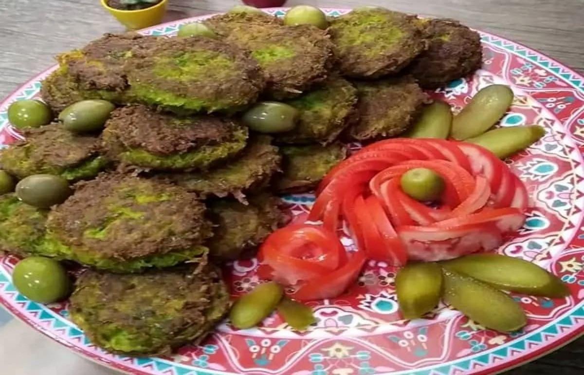 طرز تهیه کوکو نخود فرنگی | این غذای فصلی با نخود سبز تازه درست کنید+ویدئو