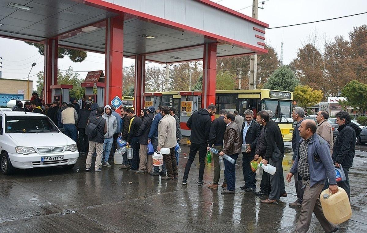 قیمت بنزین در سال 1403 گران می شود؟ | خبر رسمی وزیر اقتصاد درباره قیمت بنزین
