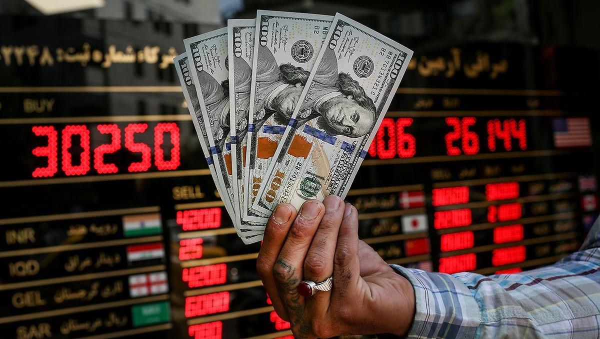 نرخ ارز در انتظار تعیین رئیس جدید دولت  | سقوط قیمت دلار تا انتخابات؟