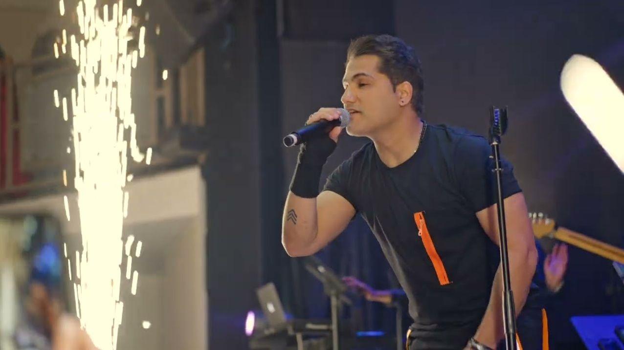 احمد سعیدی راهی ایران شد | بازگشت اولین خواننده لس آنجلسی به ایران